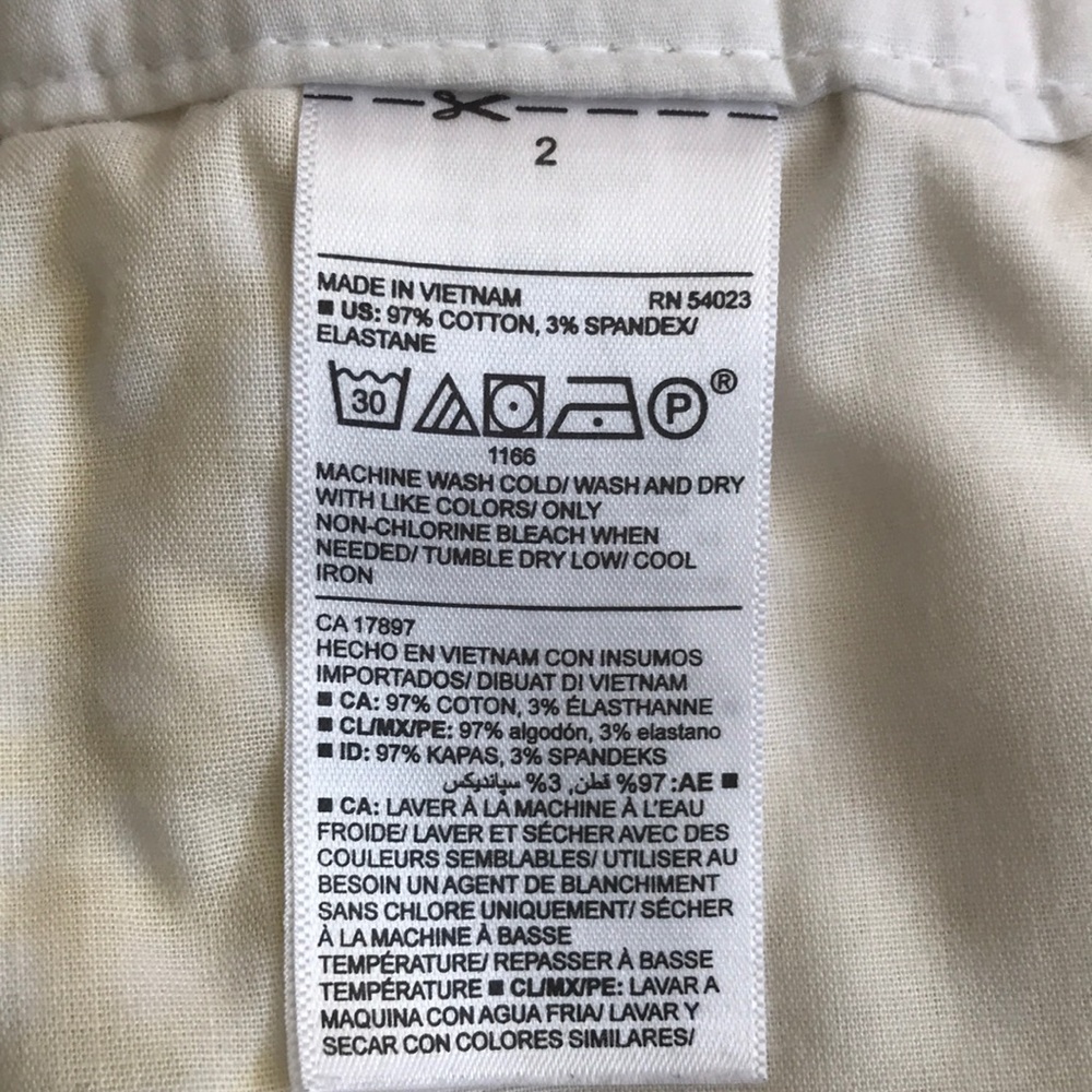 SALE!!!  Old Navy shorts - Picture 4 of 5